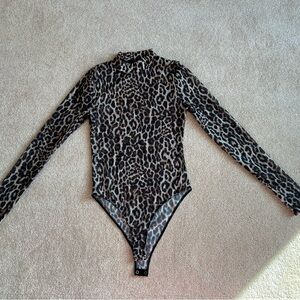 Forever 21 Sheer Mesh Cheetah Leopard Print Bodysuit Women's Size Medium EUC